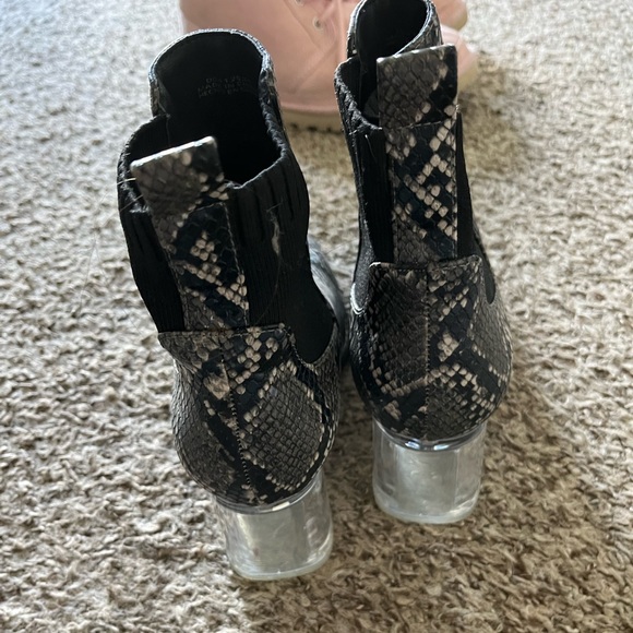 Faux Snake Skin Patterned Booties - Picture 3 of 5